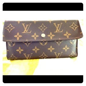 Louis Vuitton-porte-tresor-wallet-monogram